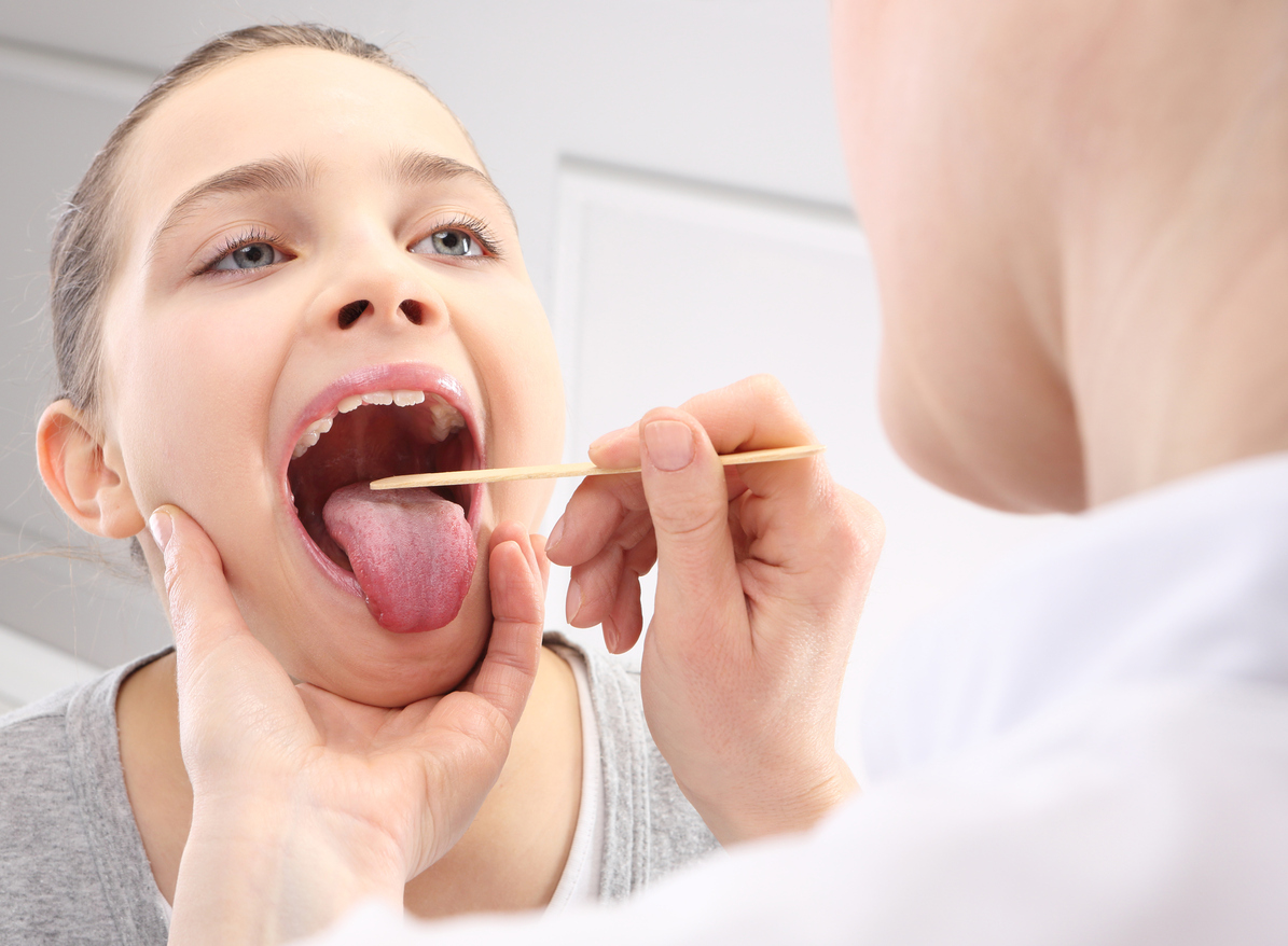 Откриха опасни бактерии в гърлото на децата 
