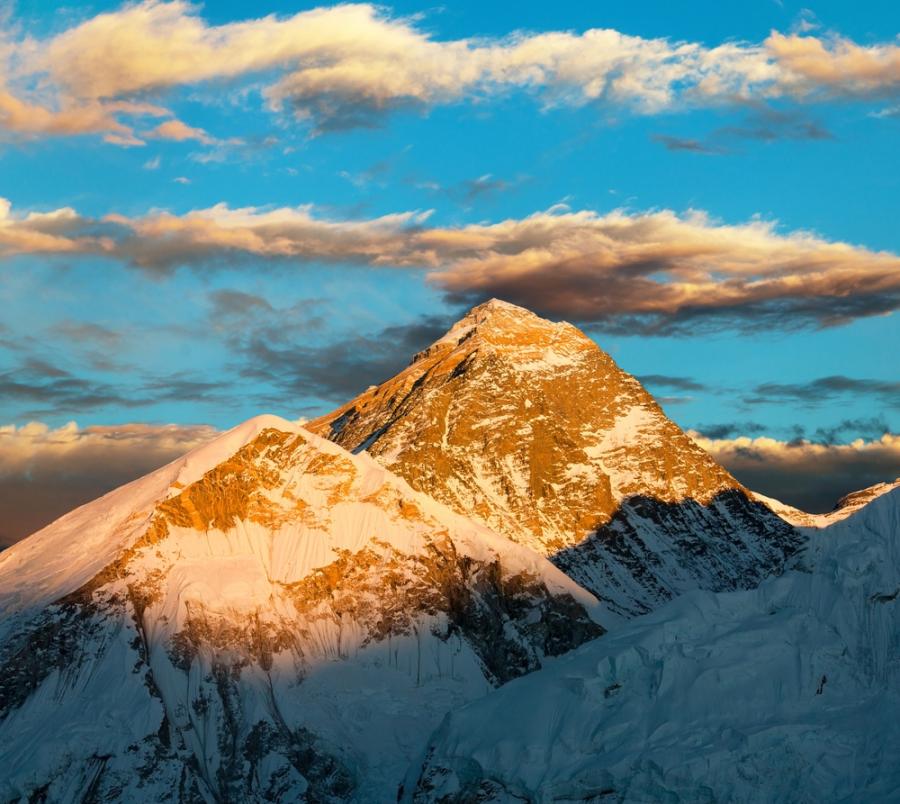 Какво е да покориш Еверест – „Обекти“ разговаря с Методи Савов 