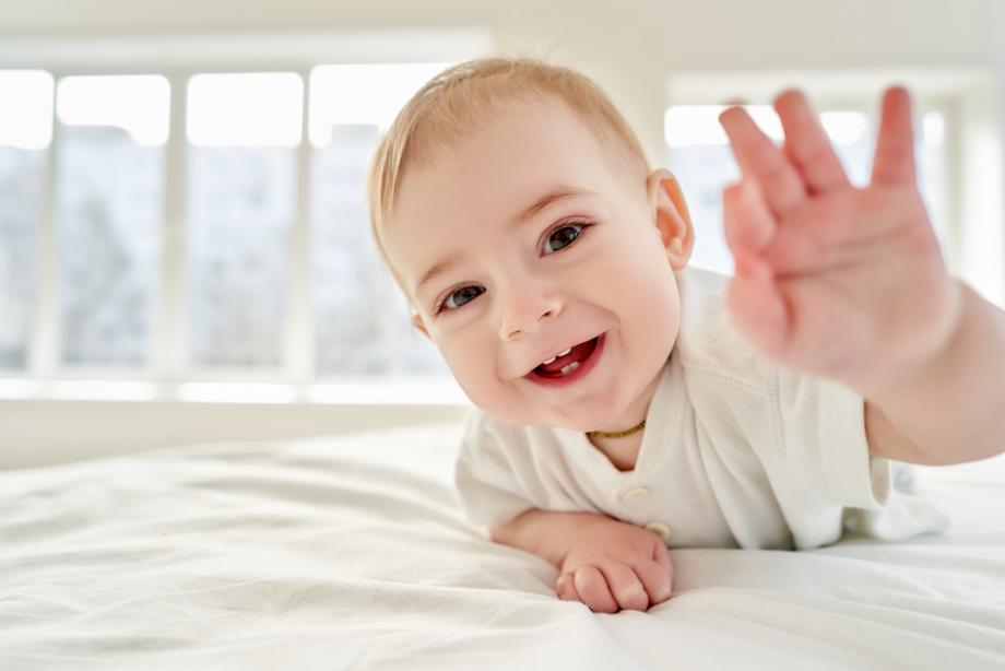 Първите жестове на бебето са важни