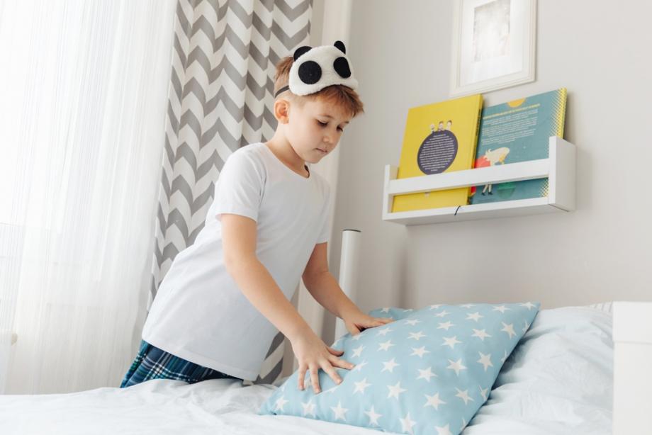 Как да научите детето си само да си оправя леглото